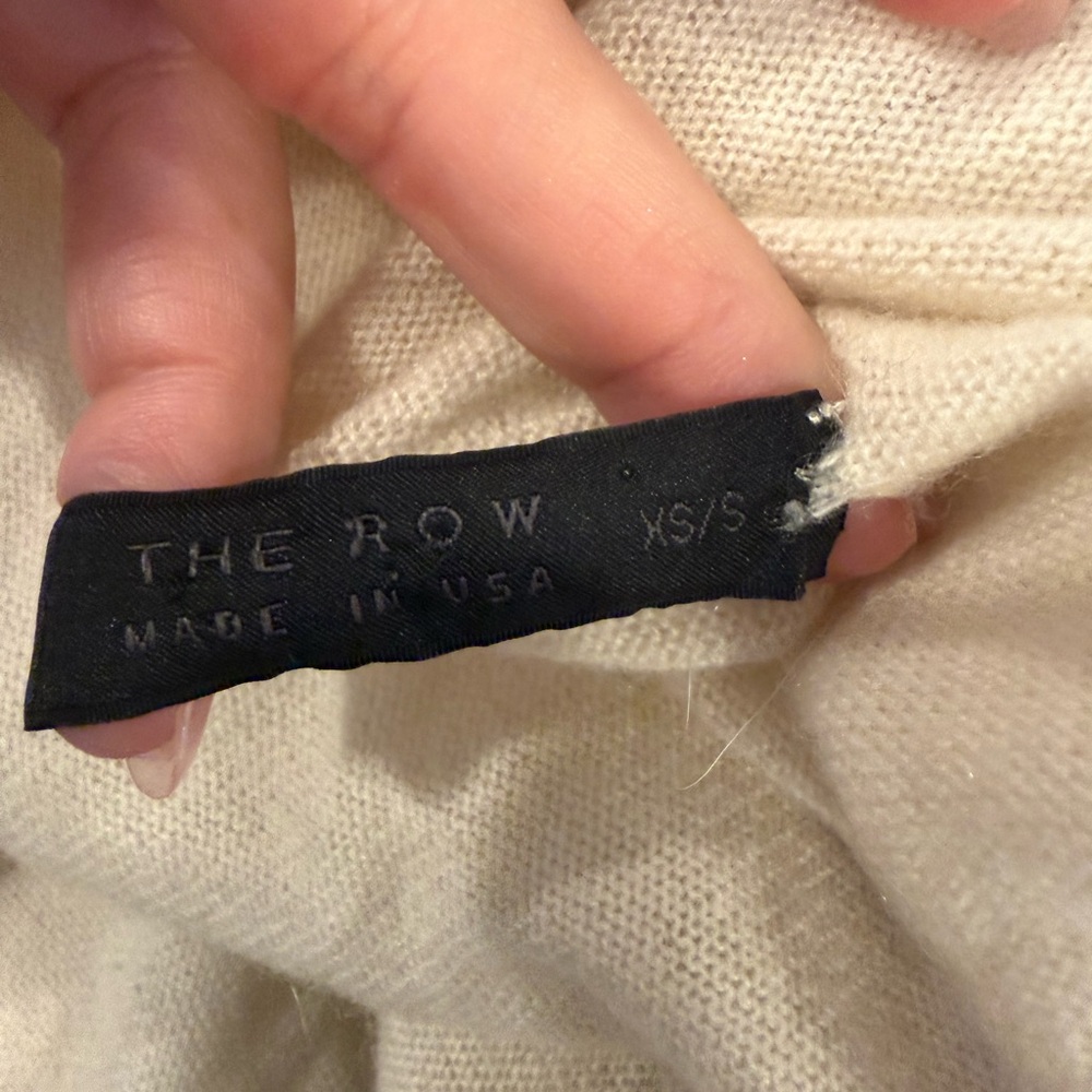 The Row $2500 Cream cashmere Cardigan - Picture 6 of 6